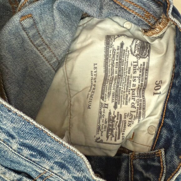 Levi's Premium Big E 501 Original Cropped Medium Wash Denim Jeans Women size 26 - Picture 6 of 9